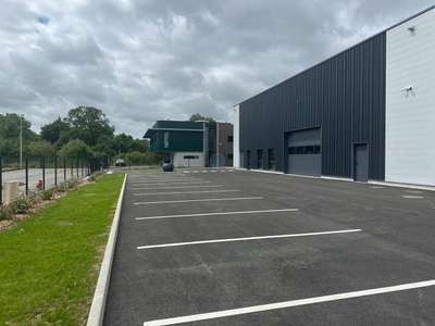 Location Locaux d'activités - Entrepôts à Saran