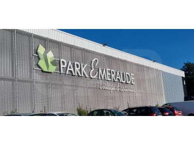 Location Locaux d'activités - Entrepôts à La Mézière