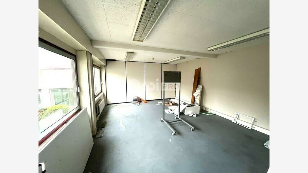 A louer cellule 50m² à Saint-Gobain