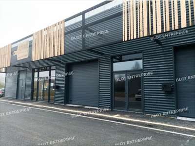 A louer cellule neuve 140m² à Taden proche N176