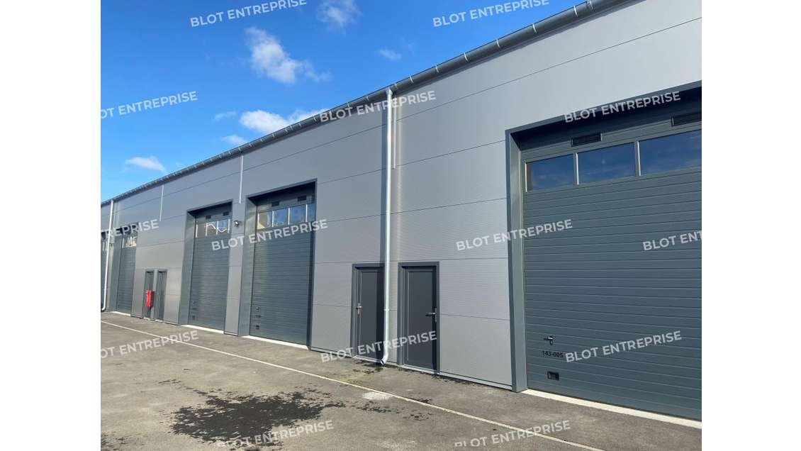 A louer cellules d'activités 145m² à Couëron