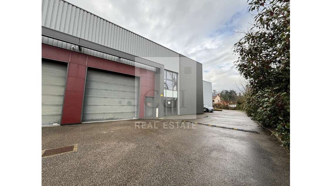 A louer local activité de 420m² à Chaponost