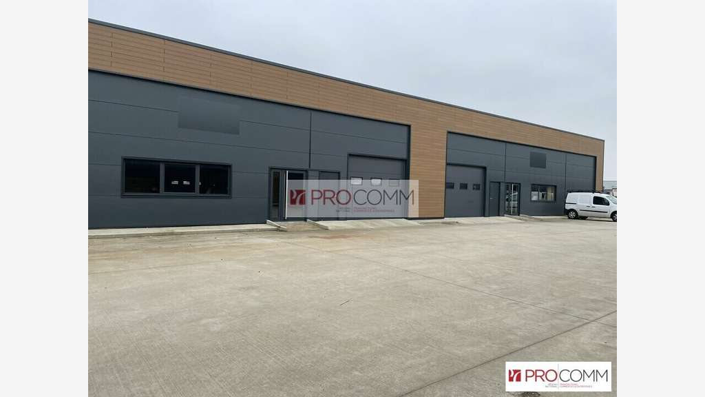 A louer entrepôt 360m² proche autoroute à Chartres