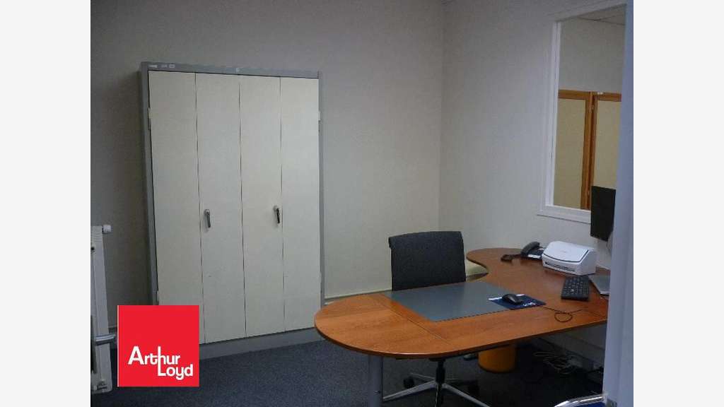 A louer bureaux cloisonnés de 227m² à Chartres