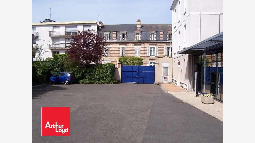 A louer bureaux cloisonnés de 227m² à Chartres