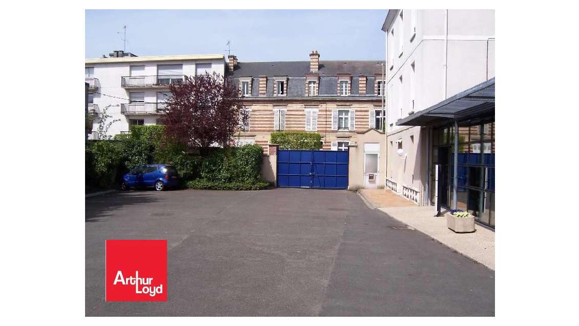 A louer bureaux cloisonnés de 227m² à Chartres