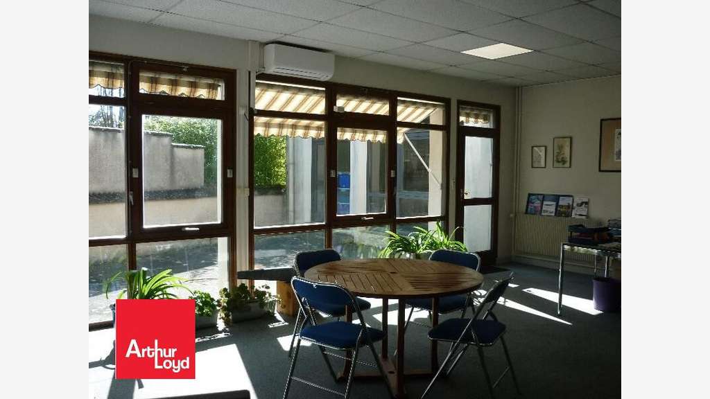 A louer bureaux cloisonnés de 227m² à Chartres