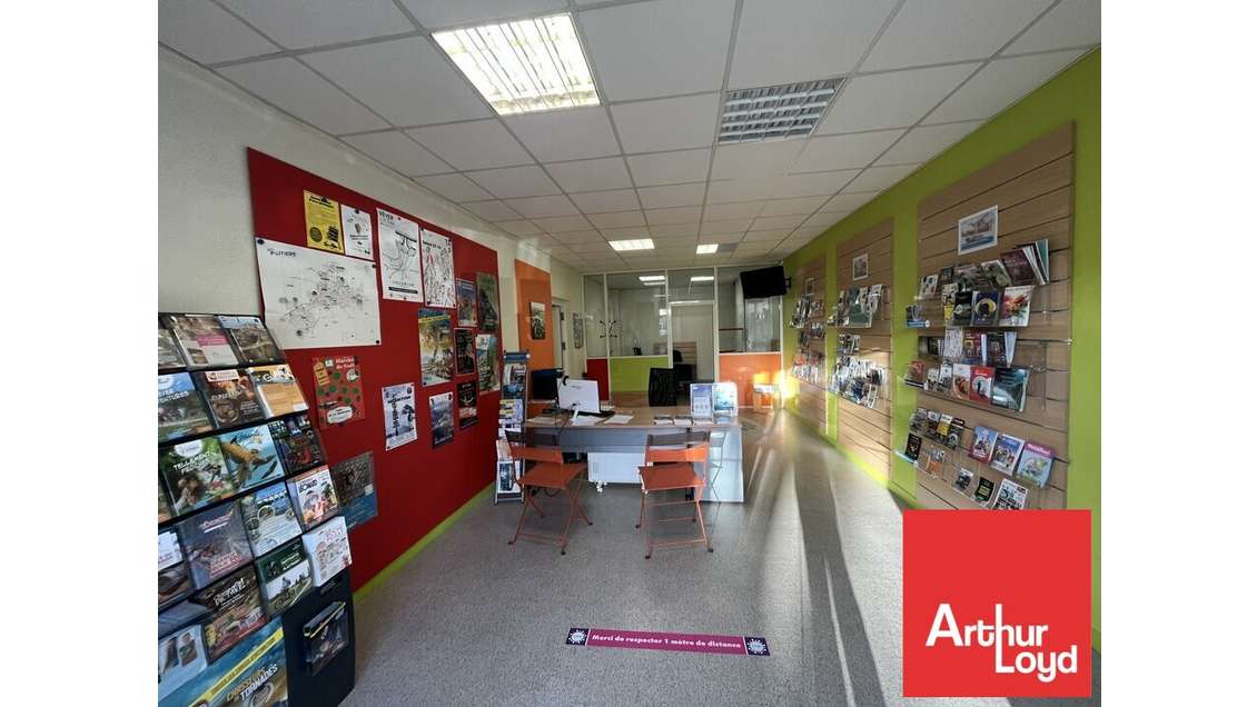 Bureaux de 140m² à louer à Chasseneuil du Poitou