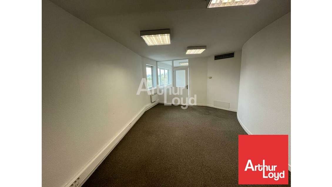 A louer bureaux 21m² à Chasseneuil Futuroscope A10