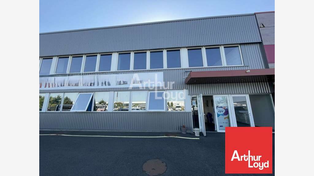 A louer bureaux de 715m² à Châtellerault Nord
