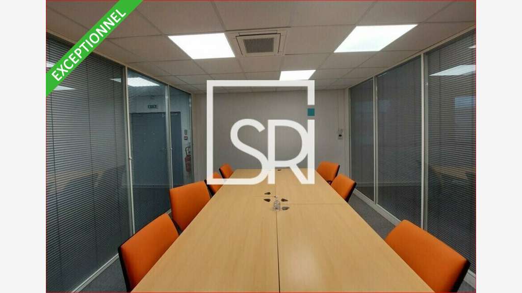 Bureaux 389m² à louer à Clermont Ferrand Pardieu