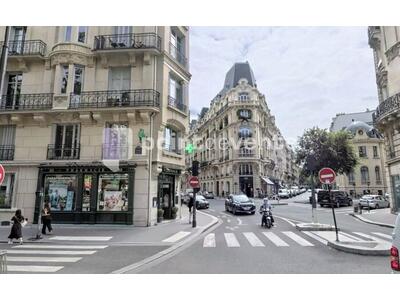 Location Locaux commerciaux - Boutiques à Paris 7e