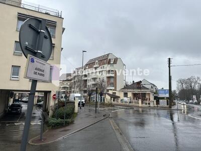 Location Locaux commerciaux - Boutiques à Eaubonne