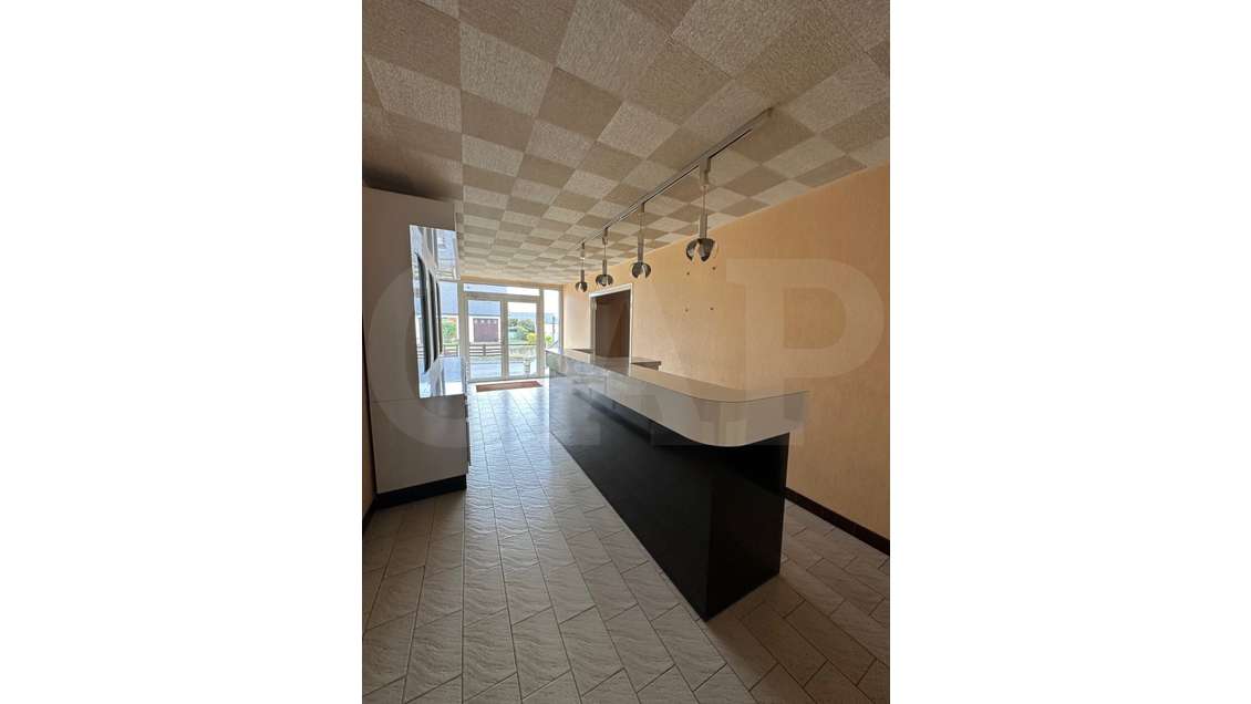 A louer cellule commerciale 100m² à Hillion