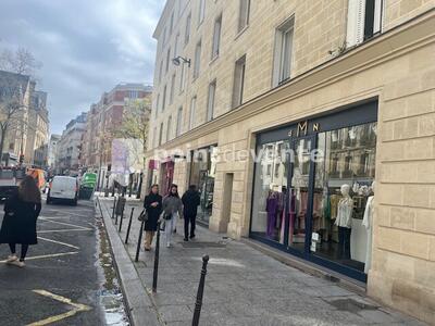 Location Locaux commerciaux - Boutiques à Paris 3e