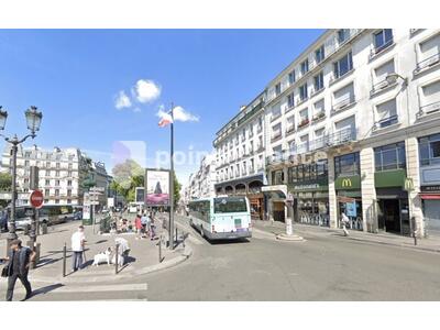 Location Locaux commerciaux - Boutiques à Paris 18e