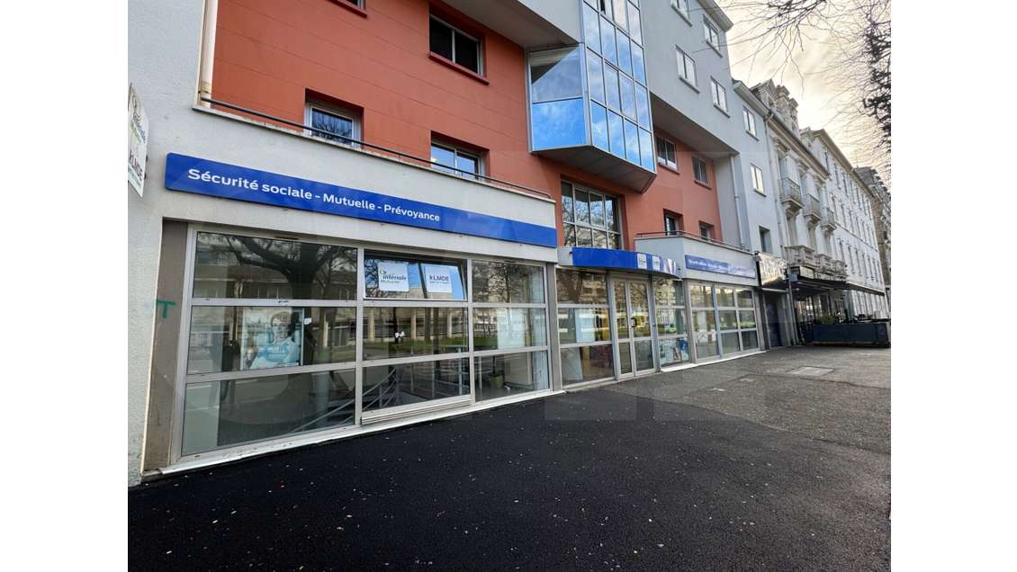 A louer commerce 205m² sur pénétrante de Rennes