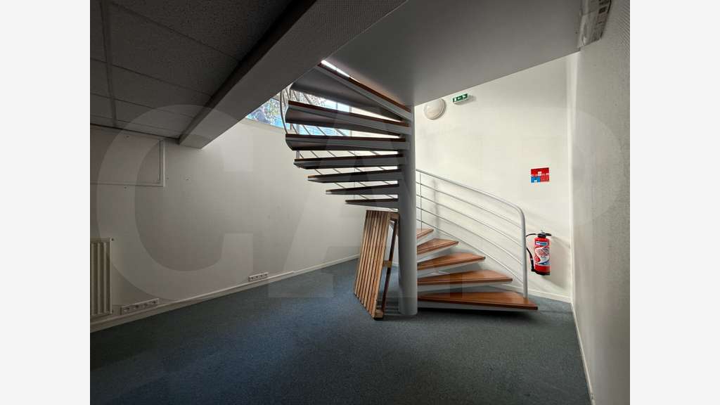 A louer commerce 205m² sur pénétrante de Rennes