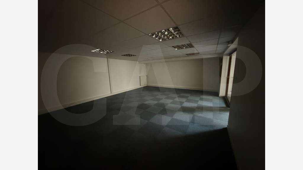 A louer commerce 205m² sur pénétrante de Rennes