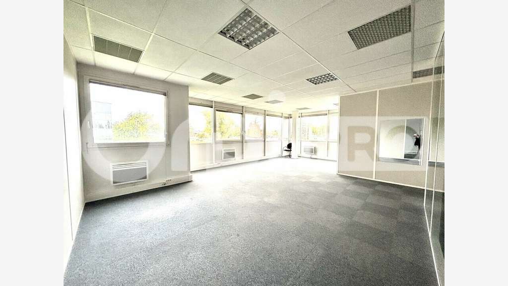 A louer bureaux 116m² à Compiègne ZAC de Mercières