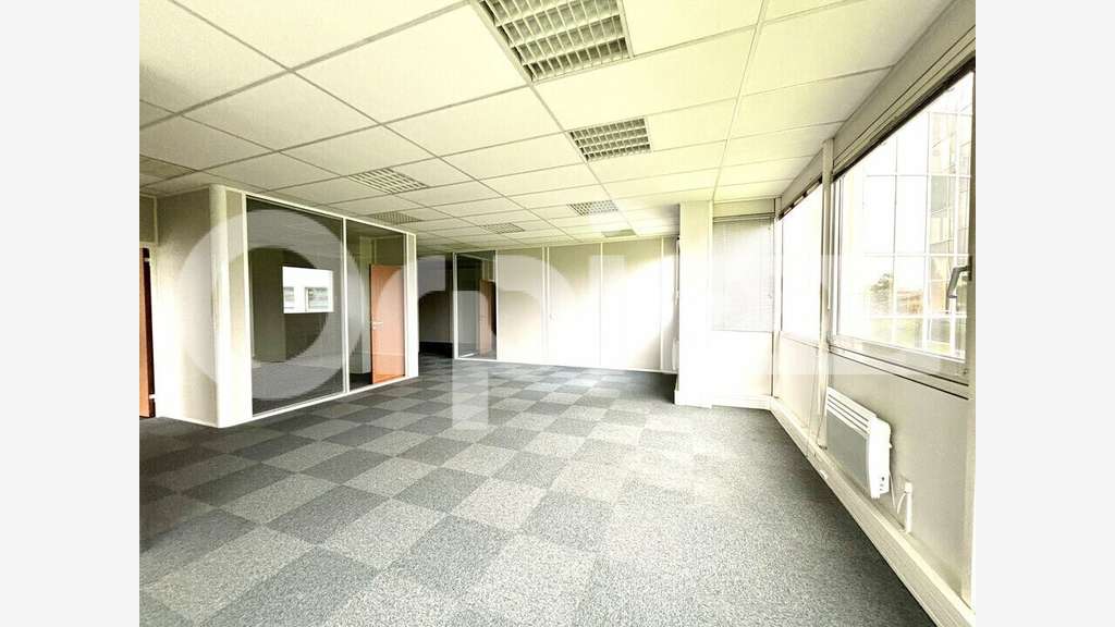 A louer bureaux 116m² à Compiègne ZAC de Mercières