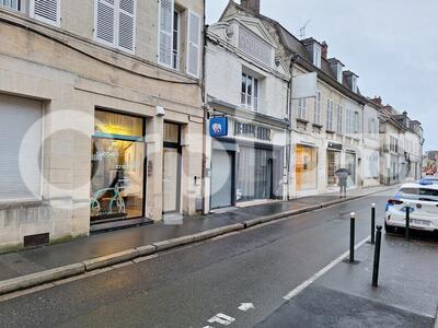 Location Locaux commerciaux - Boutiques à Compiègne