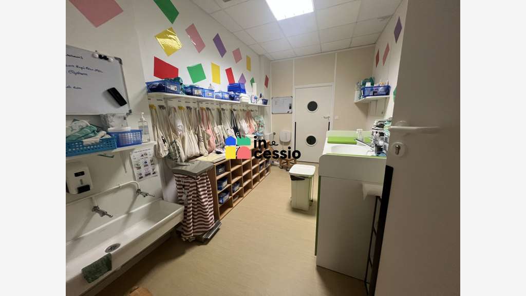 A louer crèche 367m² Le Mans gare TGV Novaxis