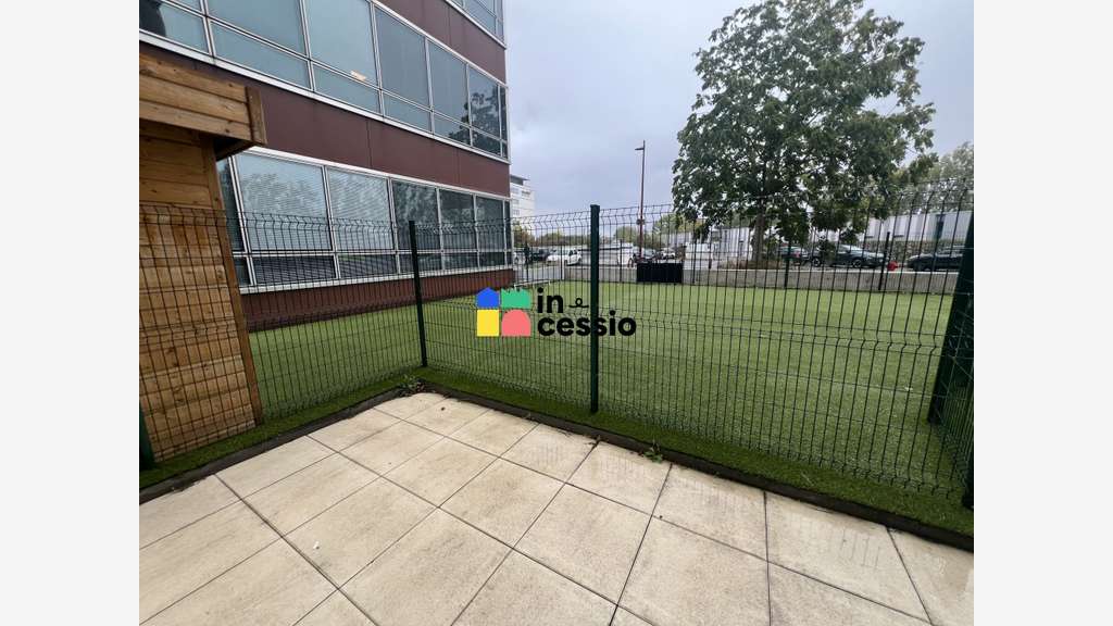 A louer crèche 367m² Le Mans gare TGV Novaxis