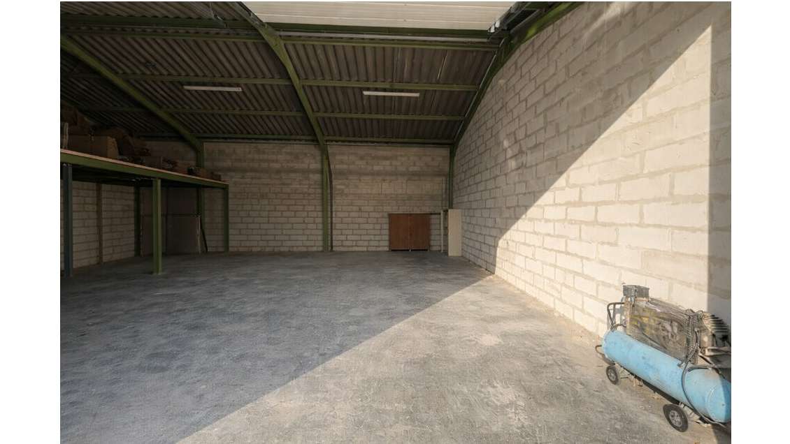 Dépôt 50m² à louer à Châteauneuf-du-Pape 