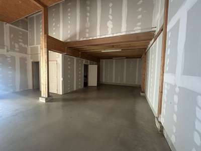 Location Locaux d'activités - Entrepôts à Avignon