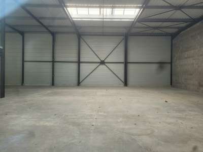 A louer entrepôt 515m² à Trévoux