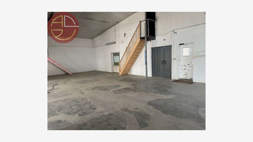 A louer dépôt 370m² proche rocade à Launaguet
