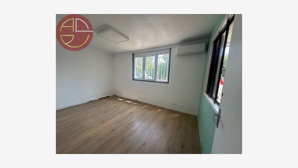 A louer dépôt 370m² proche rocade à Launaguet