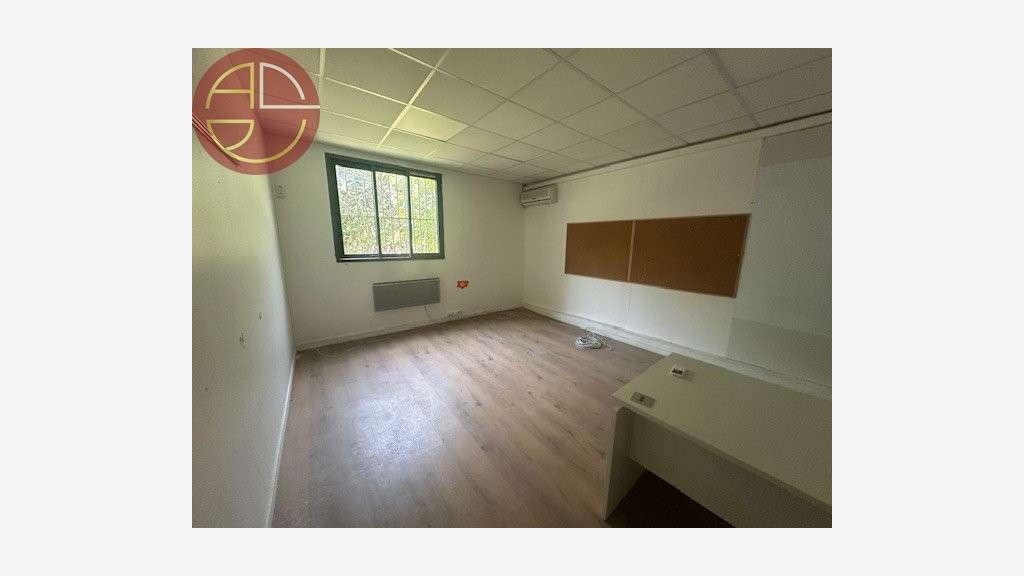 A louer dépôt 370m² proche rocade à Launaguet