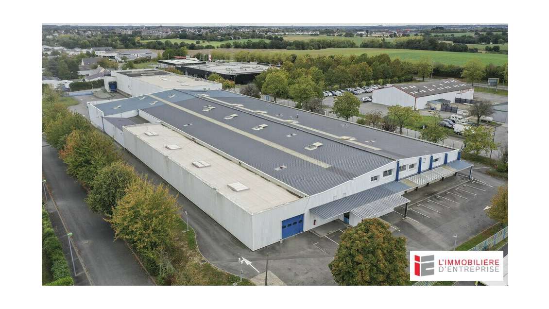 Local d'activité de 7340m² à louer à Domloup