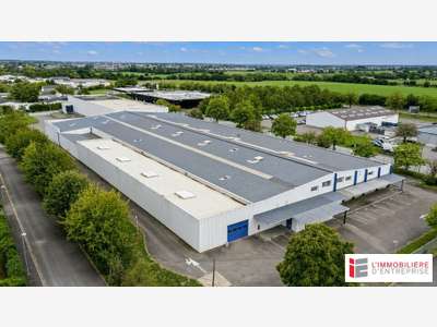 Local d'activité de 7340m² à louer à Domloup