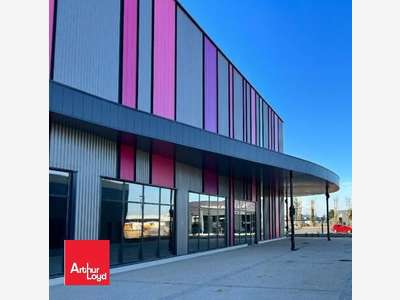 A louer local commercial de 235m² en ZAC à Dreux
