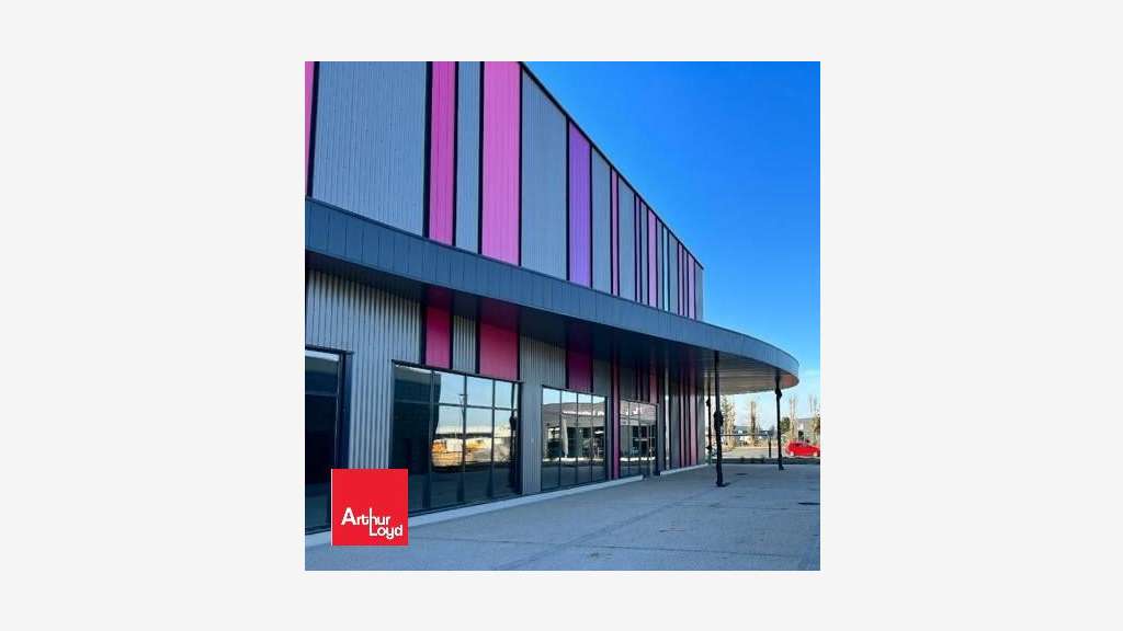 A louer local commercial de 235m² en ZAC à Dreux