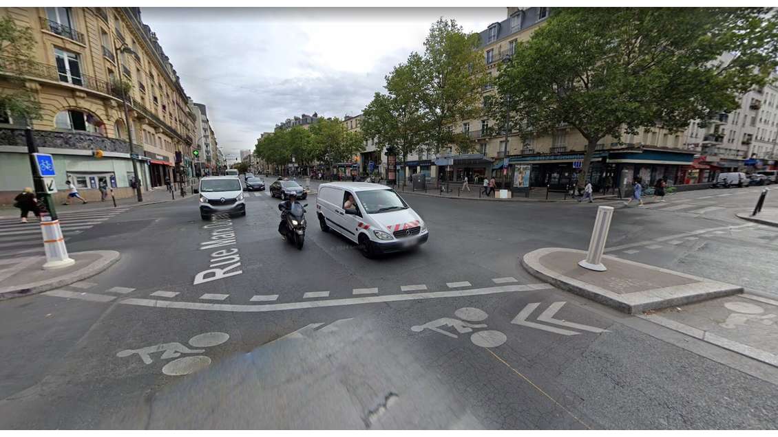 A louer boutique avec extraction 102m² Paris 75018