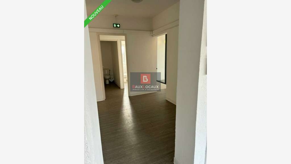 Bureaux 167m² + parkings à louer en ZI à Eguilles