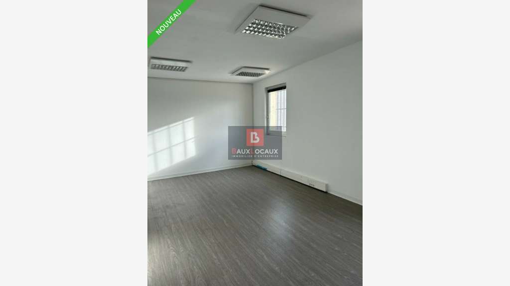 Bureaux 167m² + parkings à louer en ZI à Eguilles