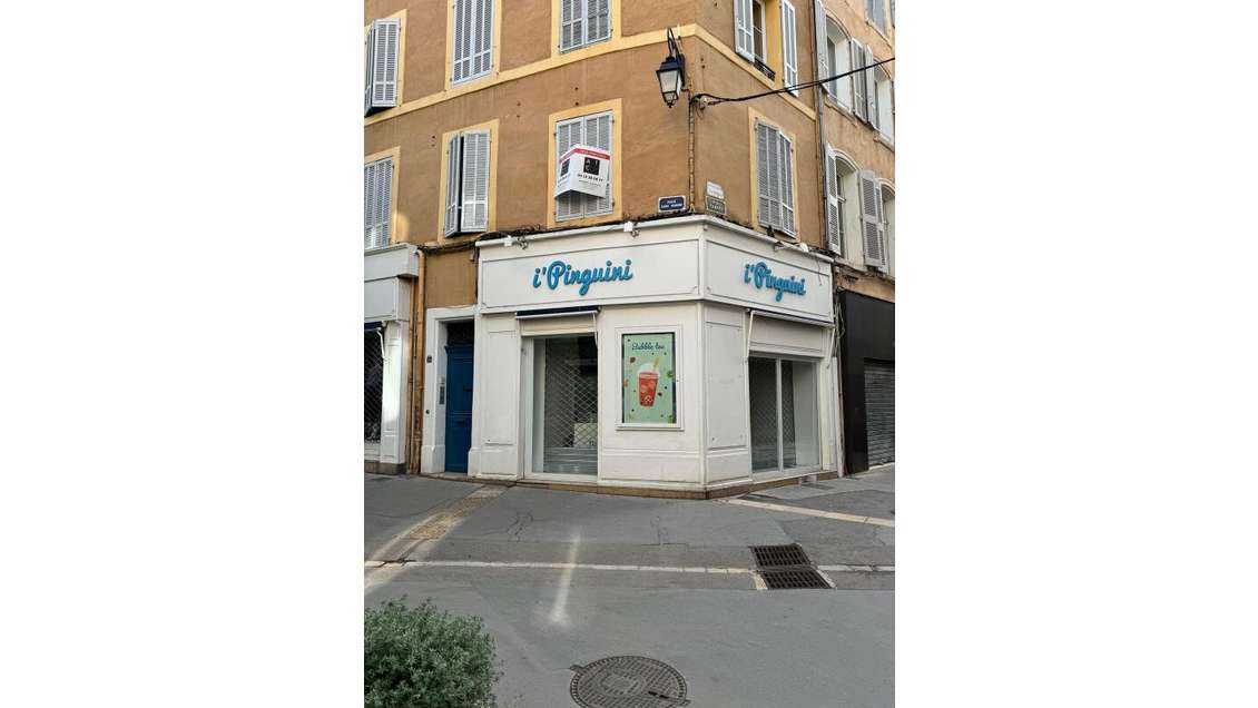 A louer local 17m² angle empl N°1 Aix-en-Provence