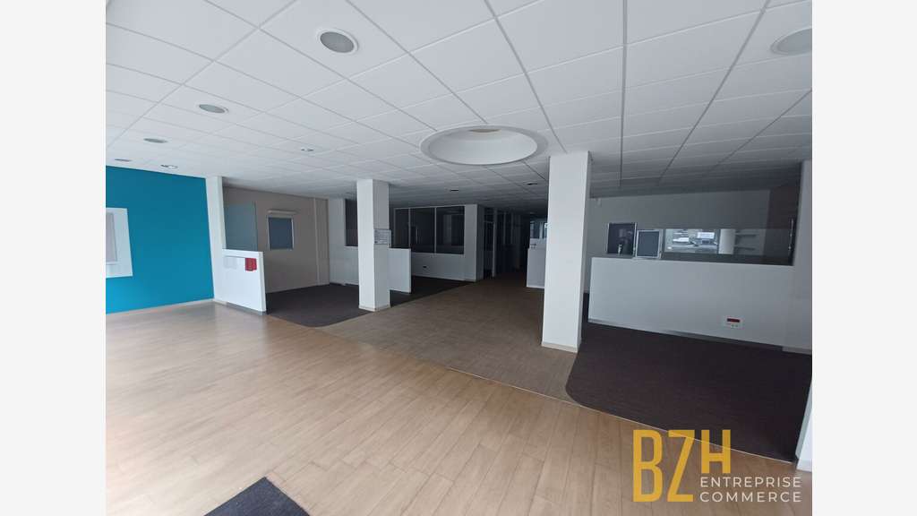 A louer plateau de bureaux 302m² à Lorient