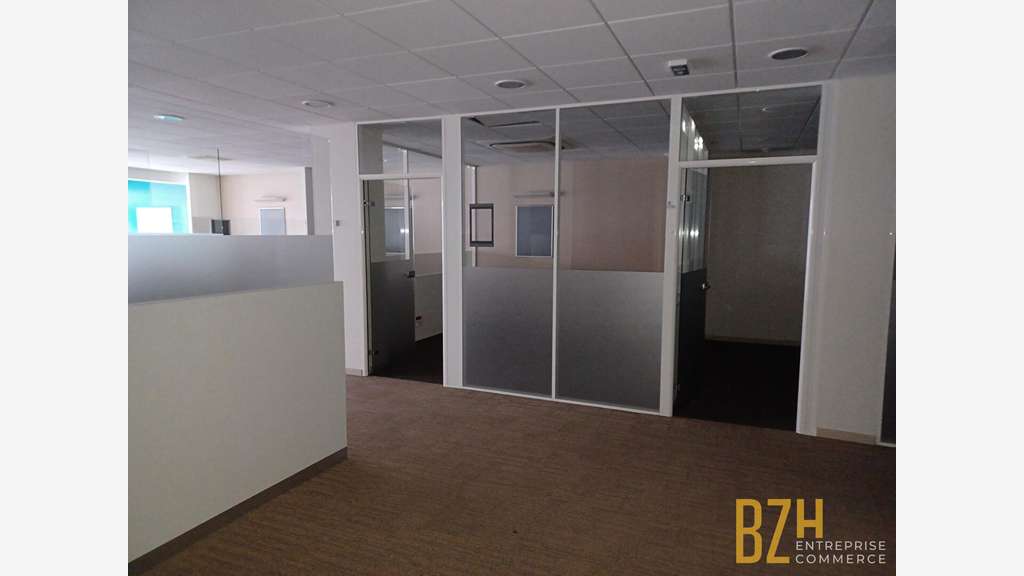 A louer plateau de bureaux 302m² à Lorient