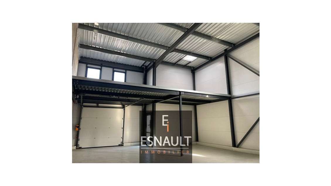 A louer local d'activité de 167m² en za à Sète