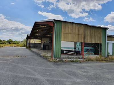 Entrepôt 2187m² à louer zone industrielle Coutras