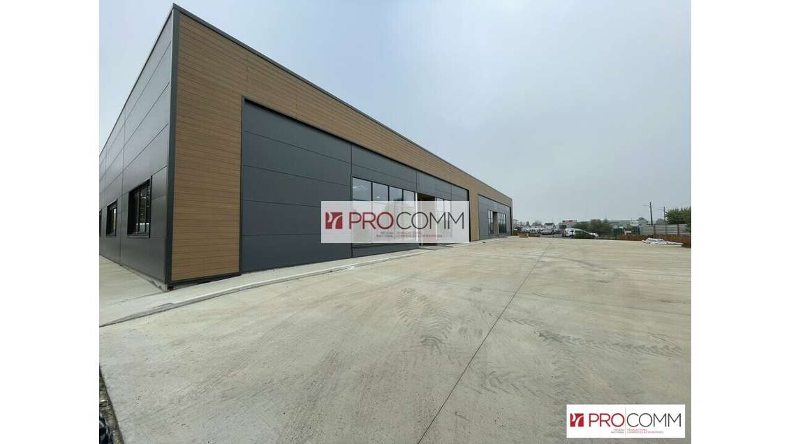 Entrepôt 480m² idéalement placé à louer à Chartres