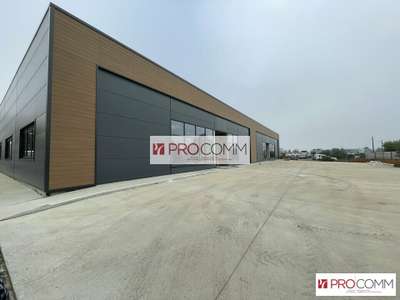 Entrepôt 480m² idéalement placé à louer à Chartres