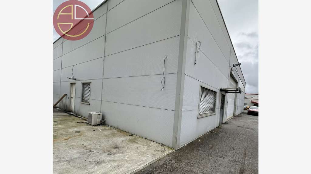 A louer entrepôt 250m² ZI dynamique à Colomiers