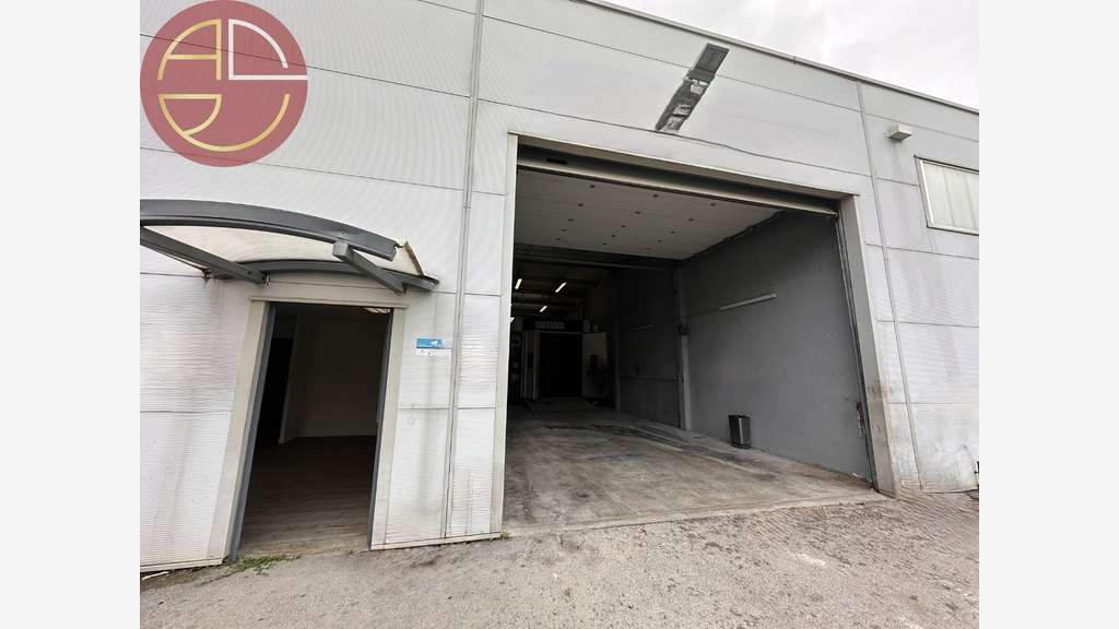 A louer entrepôt 250m² ZI dynamique à Colomiers